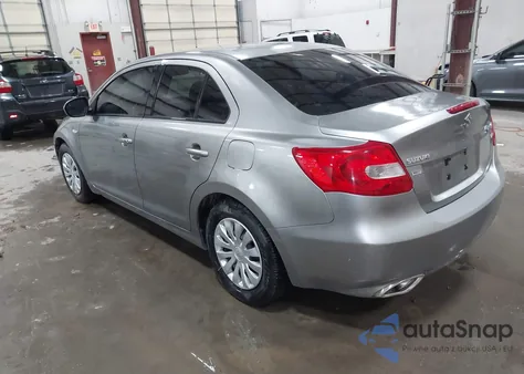 2010 Suzuki Kizashi S z USA, uszkodzony, nr VIN JS2RF9A17A6100411